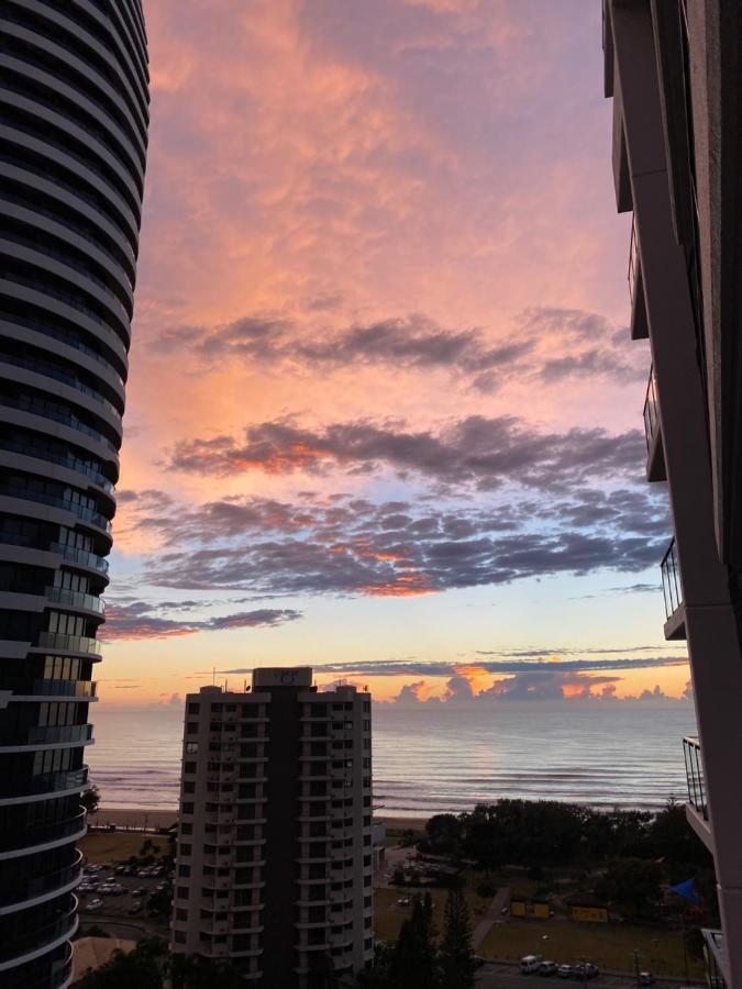 Koko Luxury Apartment In Broadbeach Gold Coast Kültér fotó